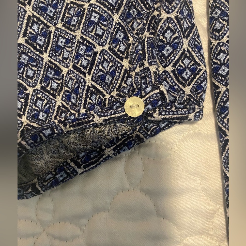 Old Navy V-neck Boho top in XL. Loose fitting and in Good condition. - Picture 3 of 9
